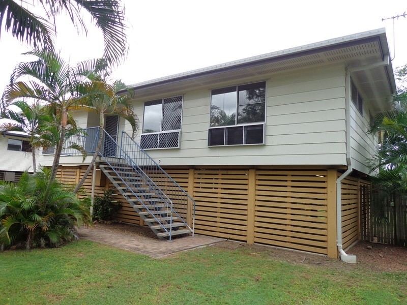 * Goldsworthy Street, Heatley QLD 4814