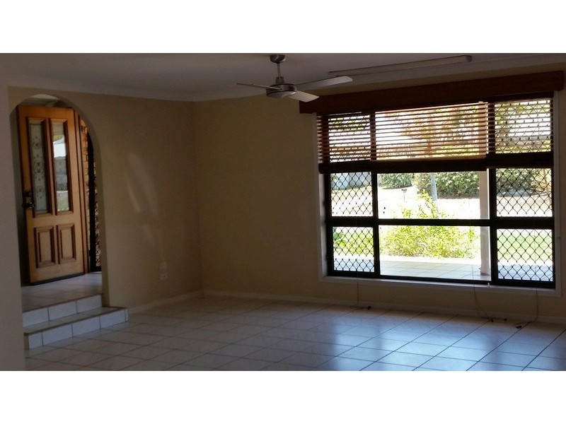 6 Amber Avenue, Rasmussen QLD 4815