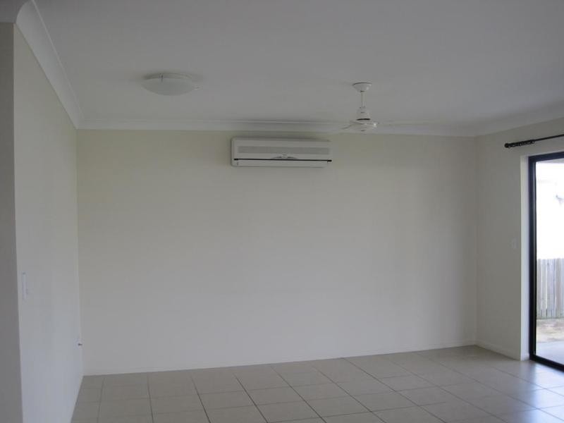 * Calliope Close, Douglas QLD 4814