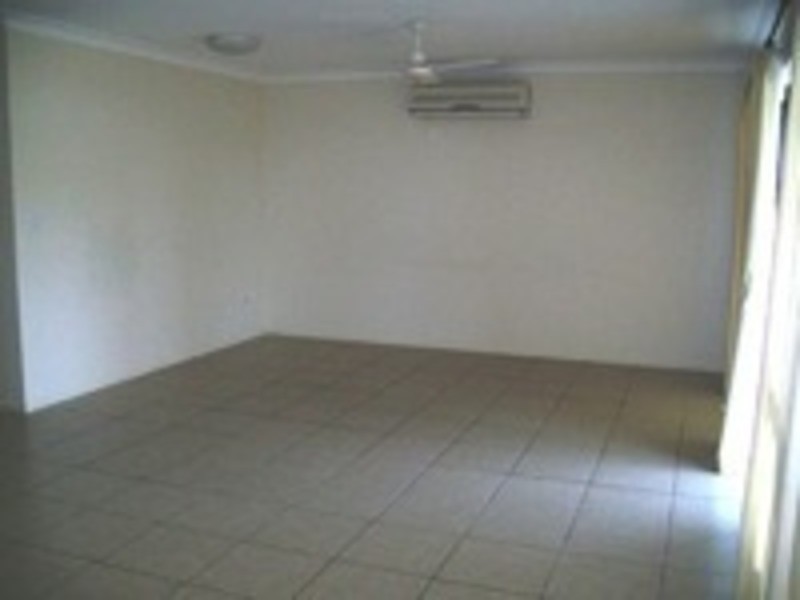 * Calliope Close, Douglas QLD 4814