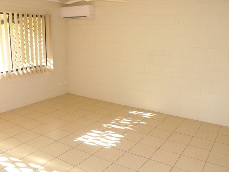 */** Nix Street, West End QLD 4810