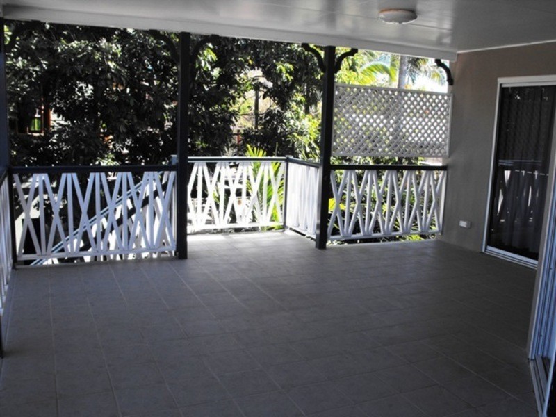 12 HIRST STREET, Hermit Park QLD 4812