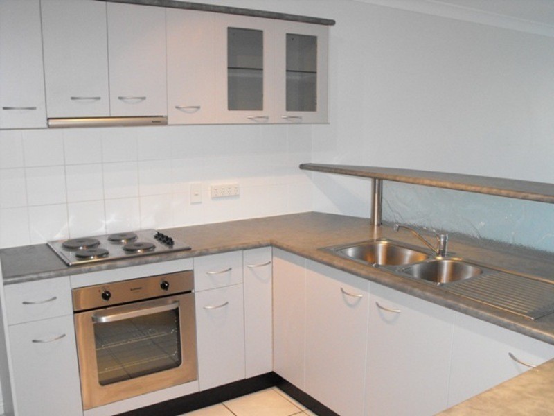 12 HIRST STREET, Hermit Park QLD 4812