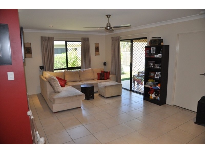 30 Parklands Drive, Mount Louisa QLD 4814