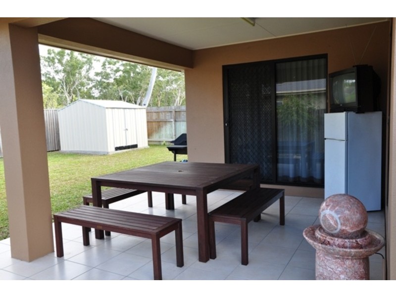 30 Parklands Drive, Mount Louisa QLD 4814