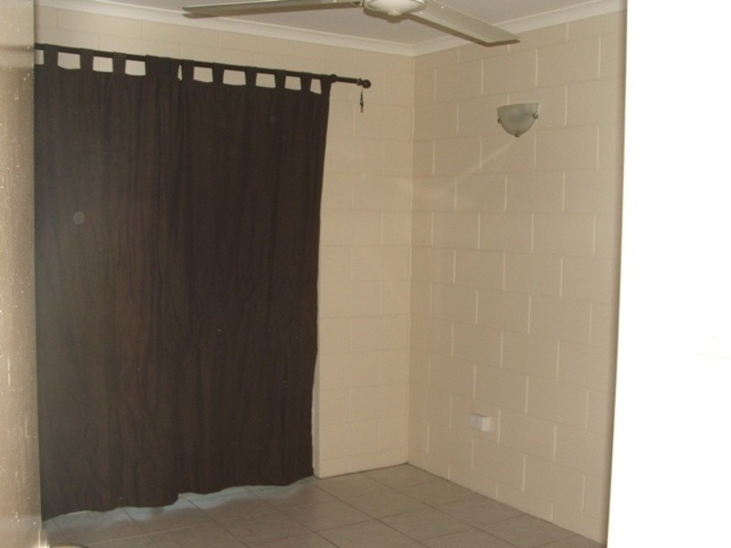 2/47 Ahearn Street Hermit Park, Hermit Park QLD 4812