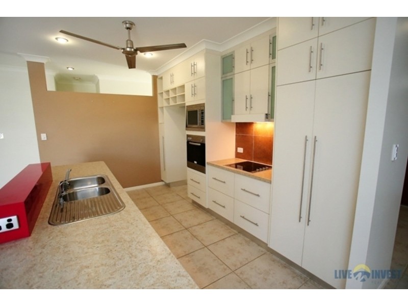 * Hillock Crescent, Bushland Beach QLD 4818
