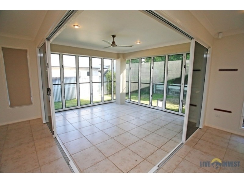 * Hillock Crescent, Bushland Beach QLD 4818
