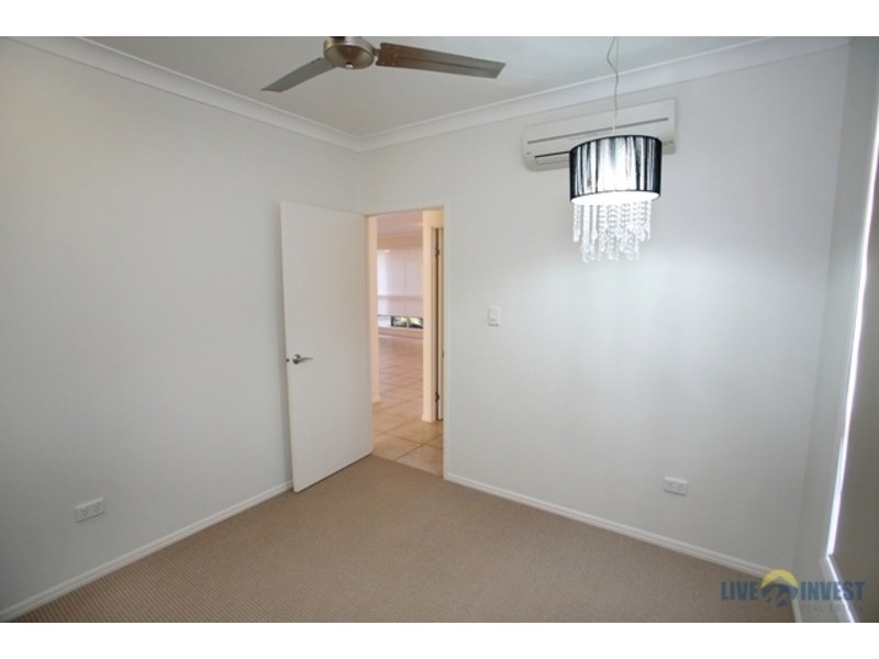 * Hillock Crescent, Bushland Beach QLD 4818