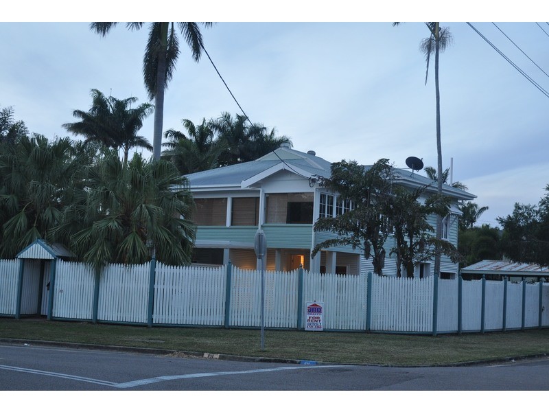 */22 STURGES STREET, Hermit Park QLD 4812