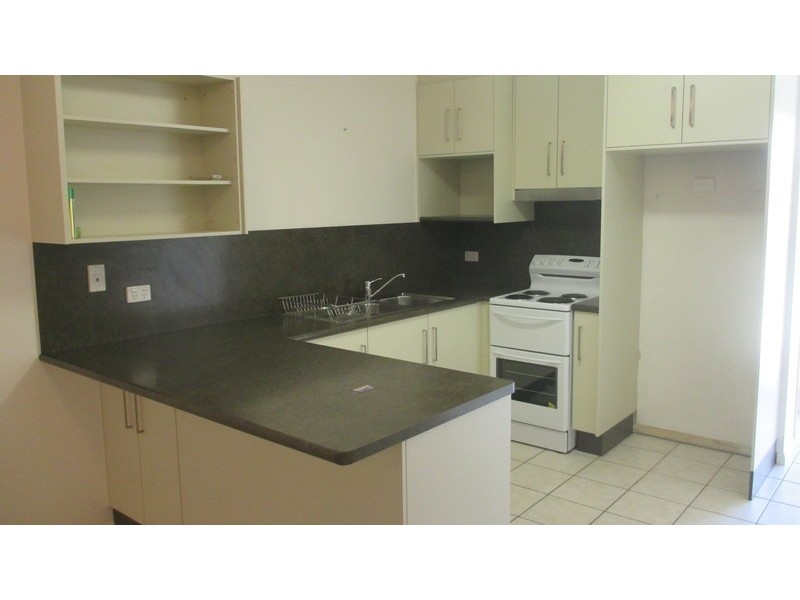 15 LOWTH STREET, Rosslea QLD 4812