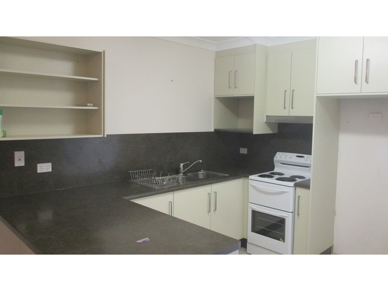 15 LOWTH STREET, Rosslea QLD 4812