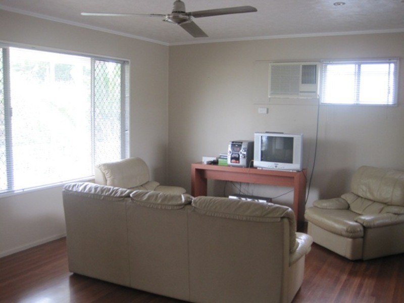 10 Tilanus Street, Heatley QLD 4814