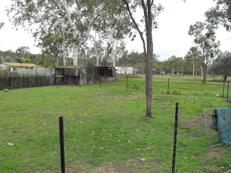 25  Heferen Crescent, Black River QLD 4818