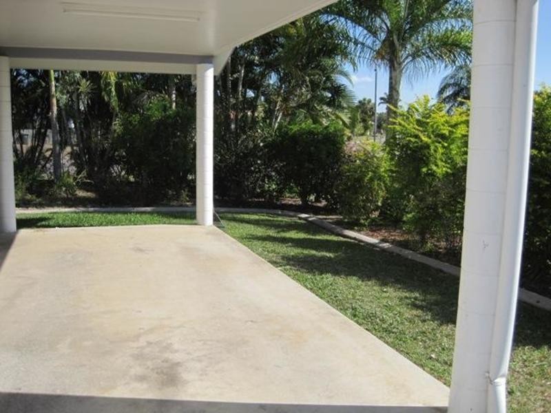 ** ROSEWOOD AVENUE, Kelso QLD 4815