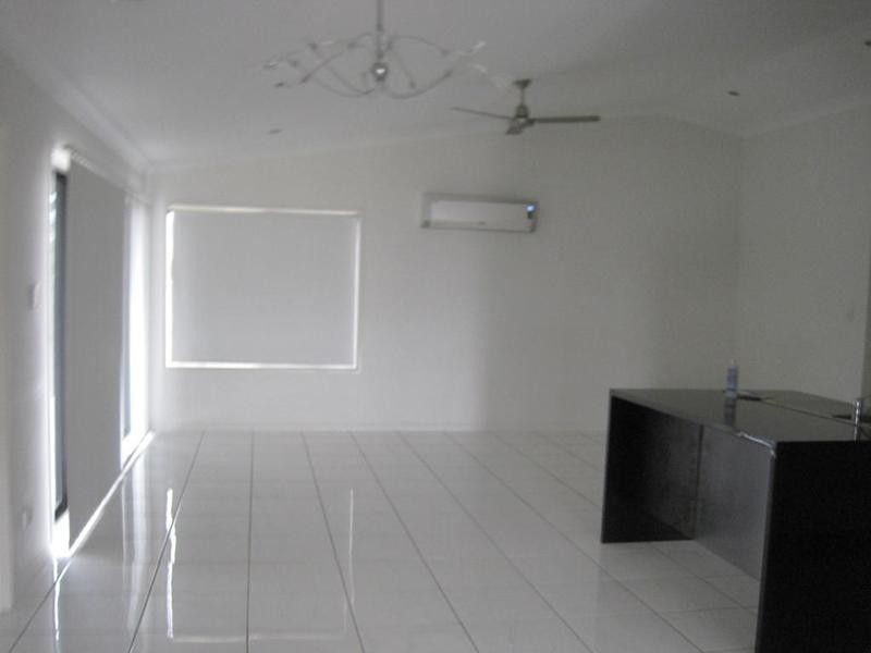 ** TEREK WALK, Bohle Plains QLD 4817