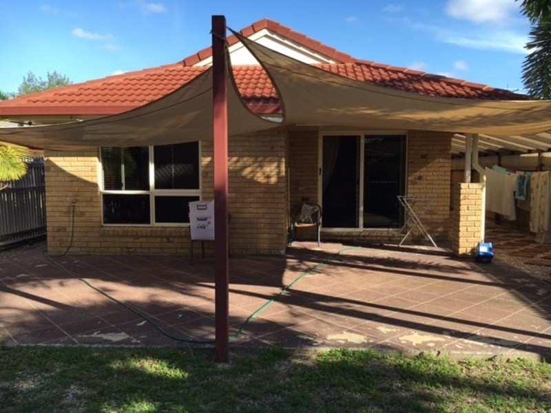 ** Carallia Place, Douglas QLD 4814