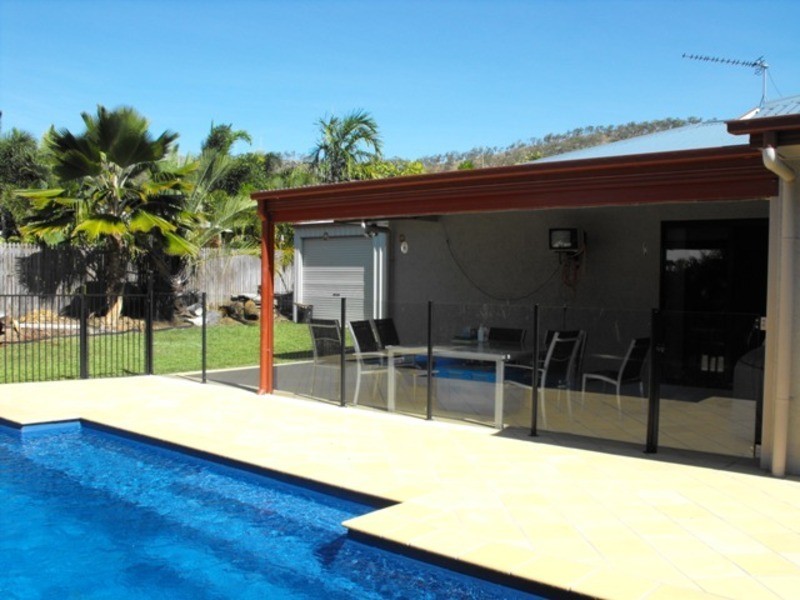 14 Crestbrook Drive, Mount Louisa QLD 4814