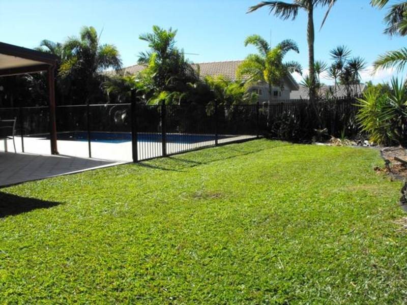 14 Crestbrook Drive, Mount Louisa QLD 4814