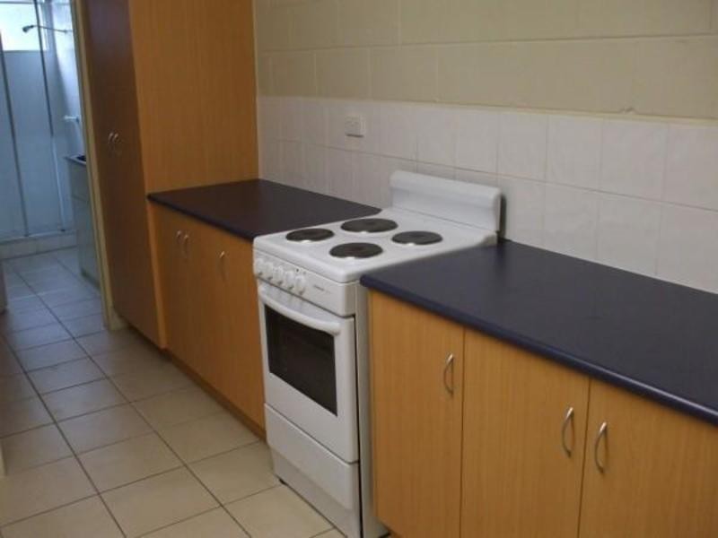 */54 Percy Street, West End QLD 4810