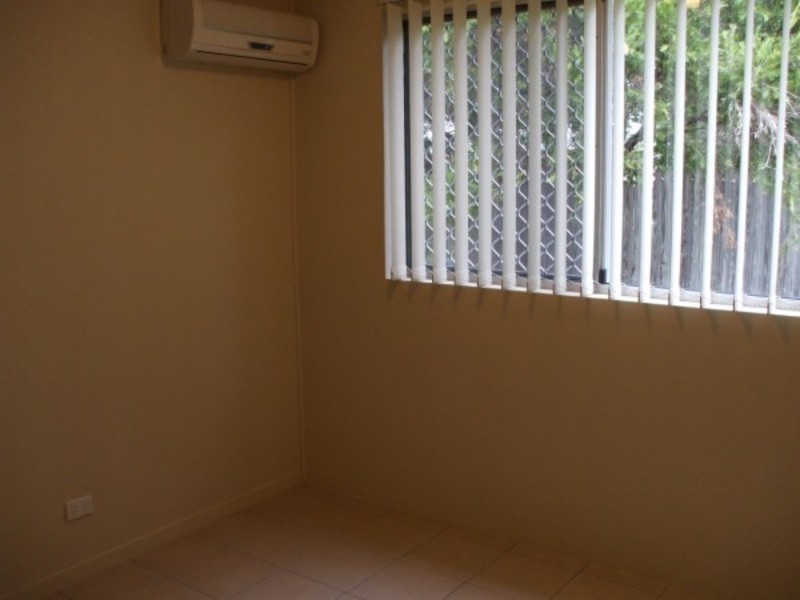 */54 Percy Street, West End QLD 4810