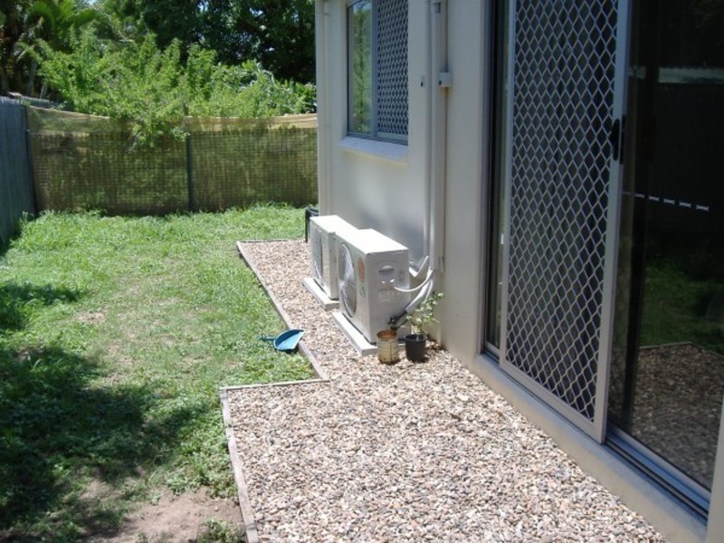 */54 Percy Street, West End QLD 4810