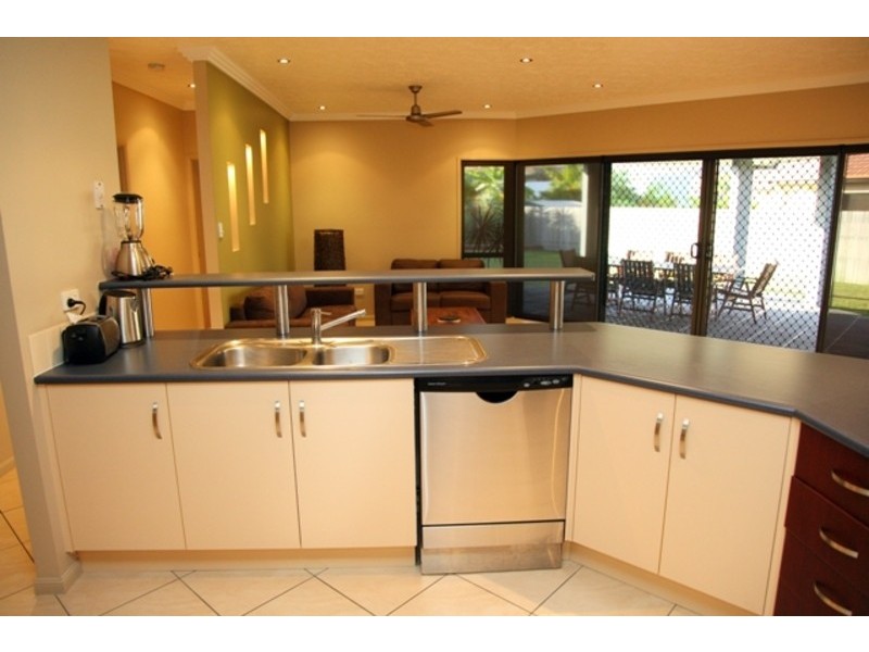 3 Tea Tree Court, Mount Louisa QLD 4814