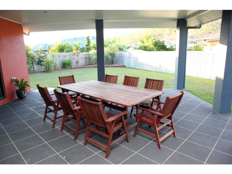 3 Tea Tree Court, Mount Louisa QLD 4814