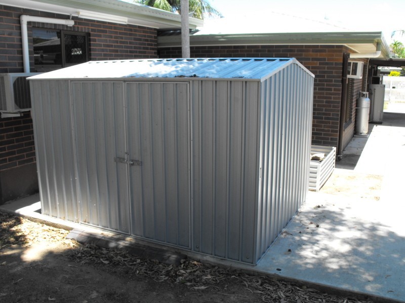 * Gelling Crescent, Douglas QLD 4814