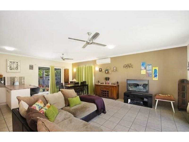 * Mendi Drive, Bushland Beach QLD 4818