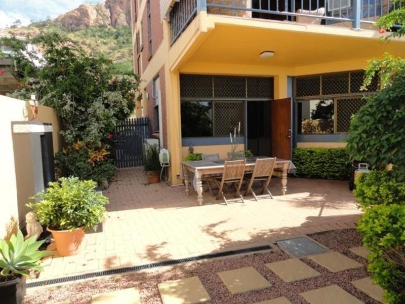 */325 Stanley Street, North Ward QLD 4810