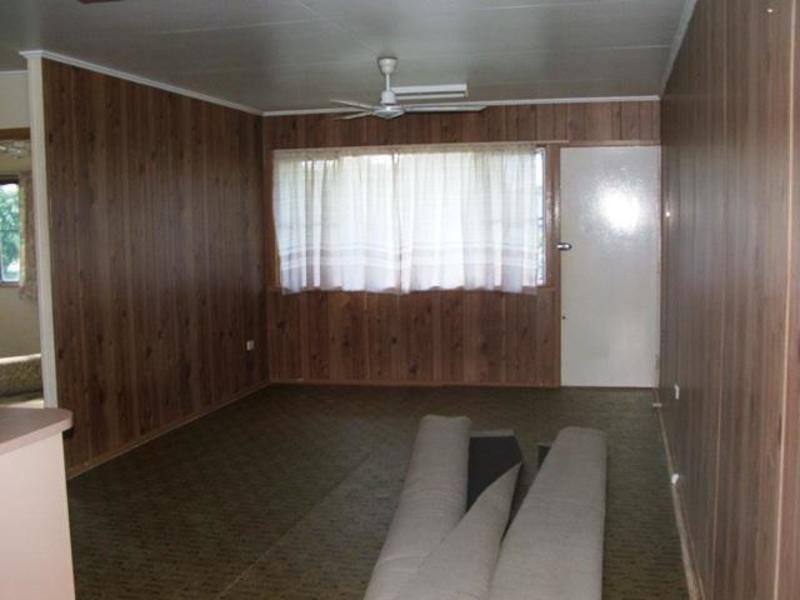 2/13 Desailly Street, Pimlico QLD 4812