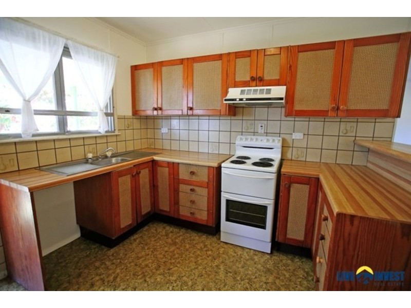 18 Derby Street, Pimlico QLD 4812