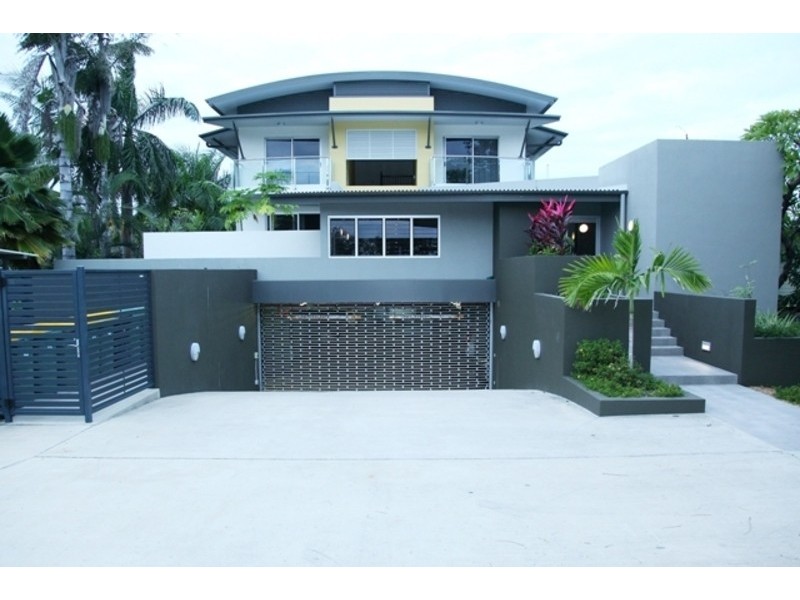 2/96 Mitchell Street, North Ward QLD 4810