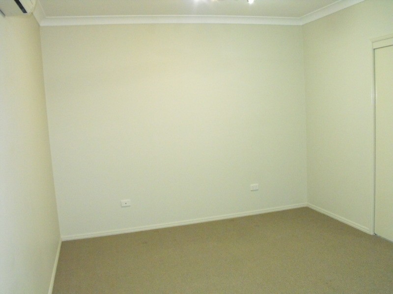 * Hexham Close, Burdell QLD 4818