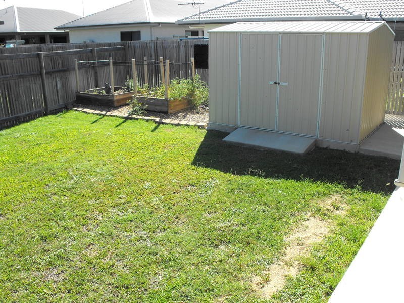 * Hexham Close, Burdell QLD 4818