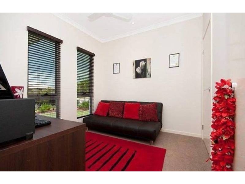 17 Derwent Circuit, Kelso QLD 4815