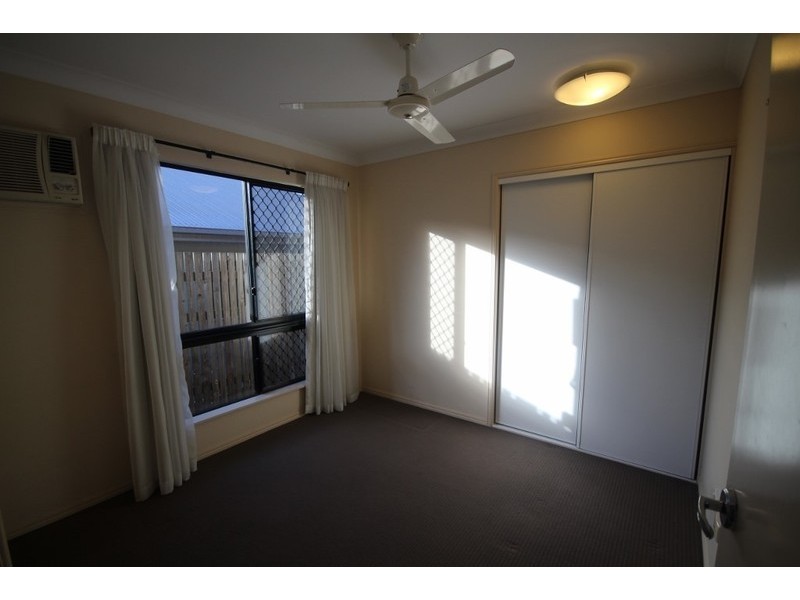 * Monte Visto Court, Mount Louisa QLD 4814