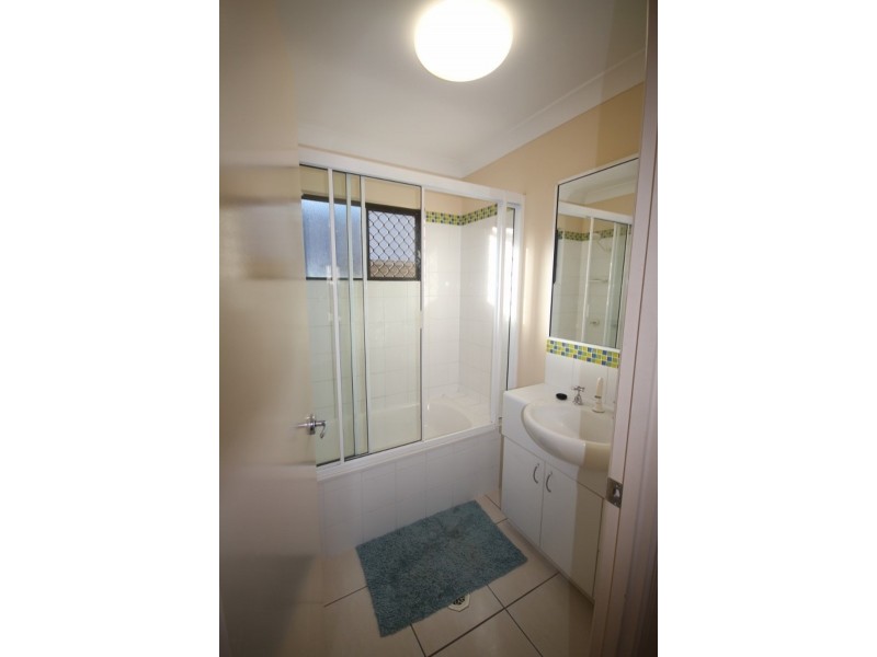 * Monte Visto Court, Mount Louisa QLD 4814