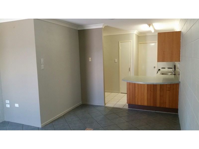 * Armstrong Street, Hermit Park QLD 4812