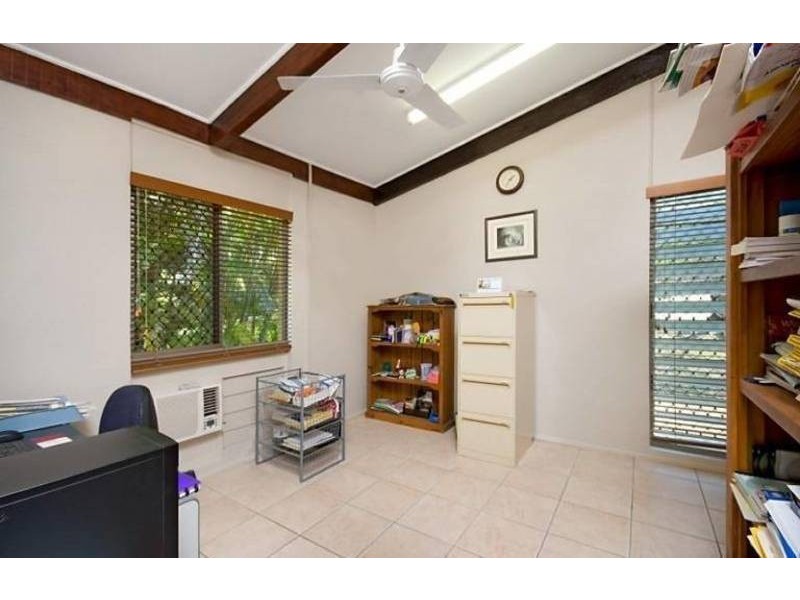 * St James Drive, Belgian Gardens QLD 4810