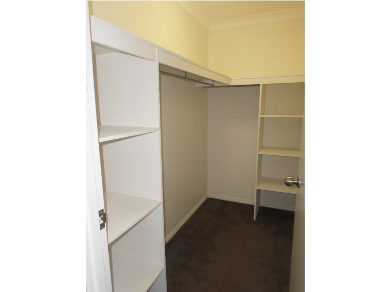 * Garrison Court, Mount Louisa QLD 4814