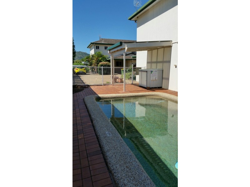 */8 Gleeson Street, Hermit Park QLD 4812