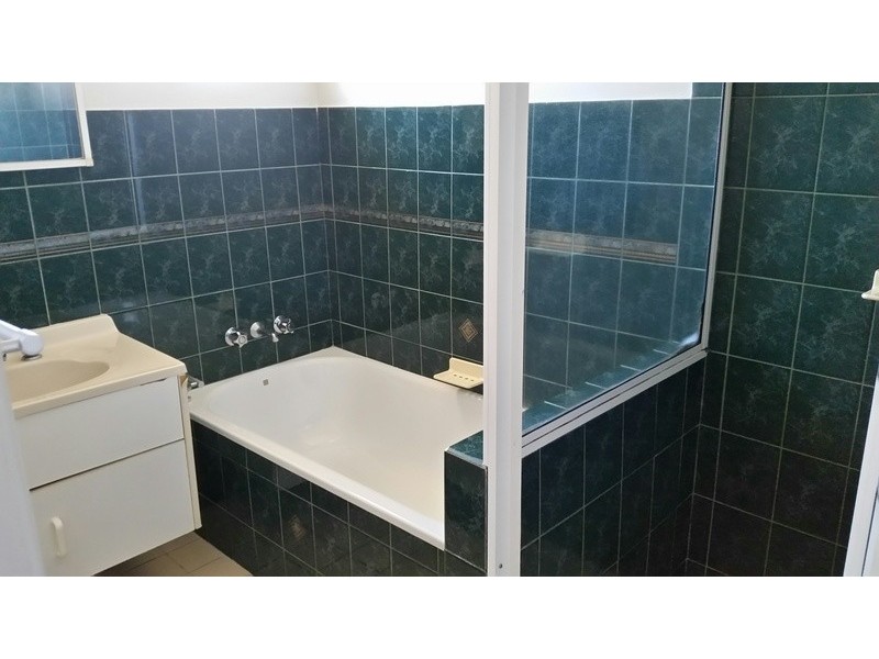 */8 Gleeson Street, Hermit Park QLD 4812