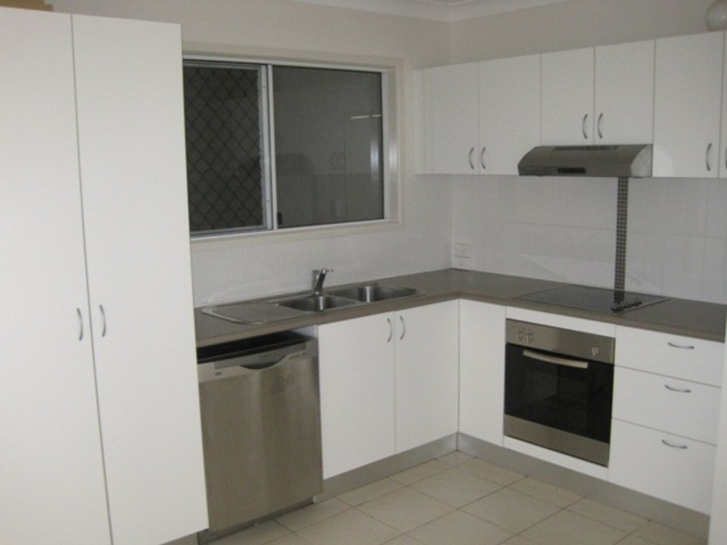 12 Eton Ct, Burdell QLD 4818