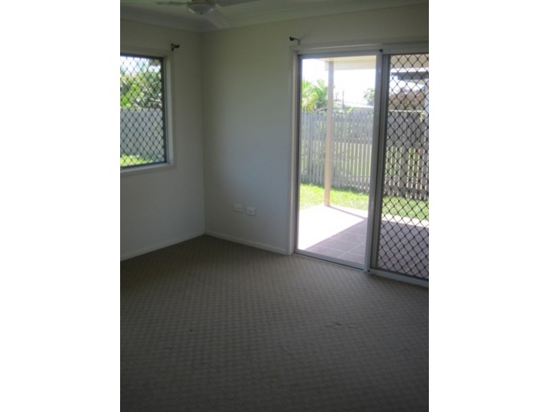 12 Eton Ct, Burdell QLD 4818