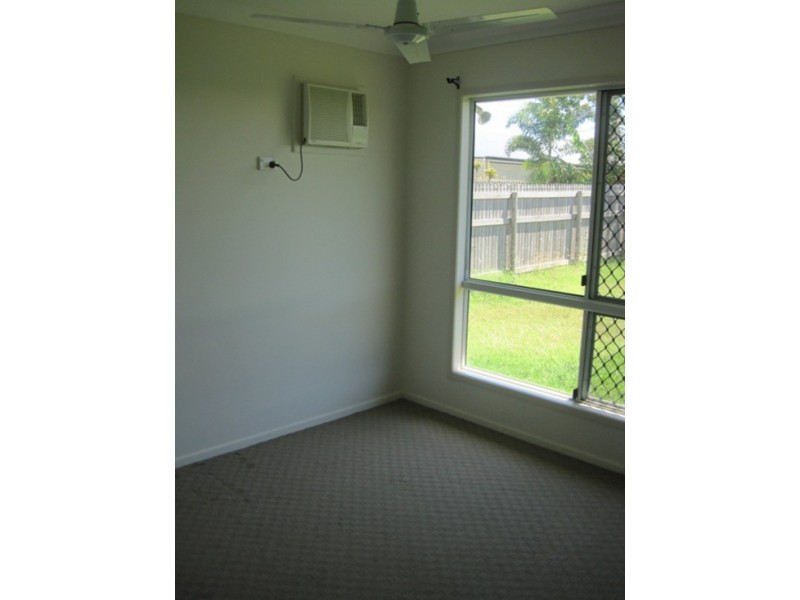 12 Eton Ct, Burdell QLD 4818