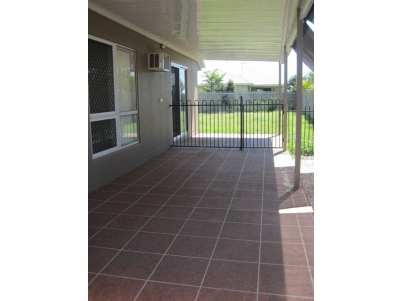 12 Eton Ct, Burdell QLD 4818