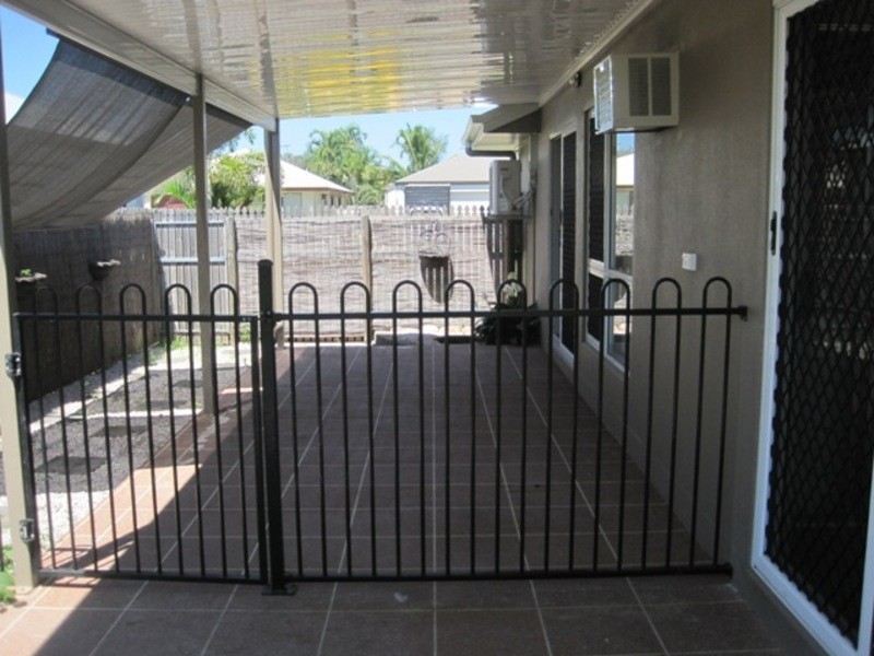 12 Eton Ct, Burdell QLD 4818