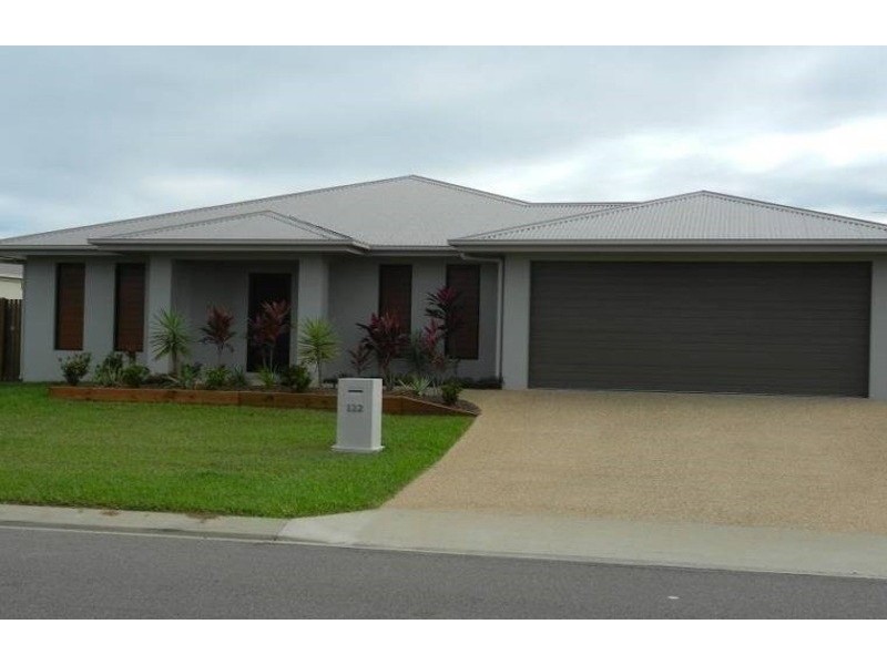 * Daintree Drive, Bushland Beach QLD 4818